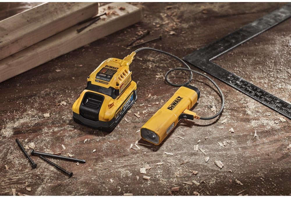 Linterna LED Recargable USB-C DeWalt - DCL1836