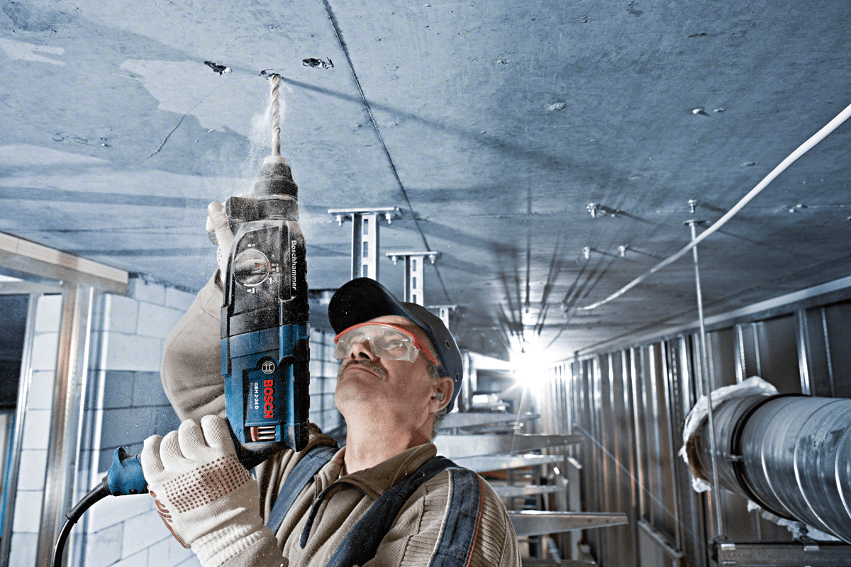 ROTOMARTILLO SDS PLUS 820 W. BOSCH GBH 2-24 D1