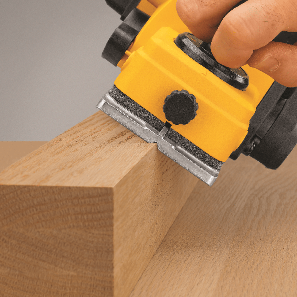 Cepillo Eléctrico 550W DEWALT D266763