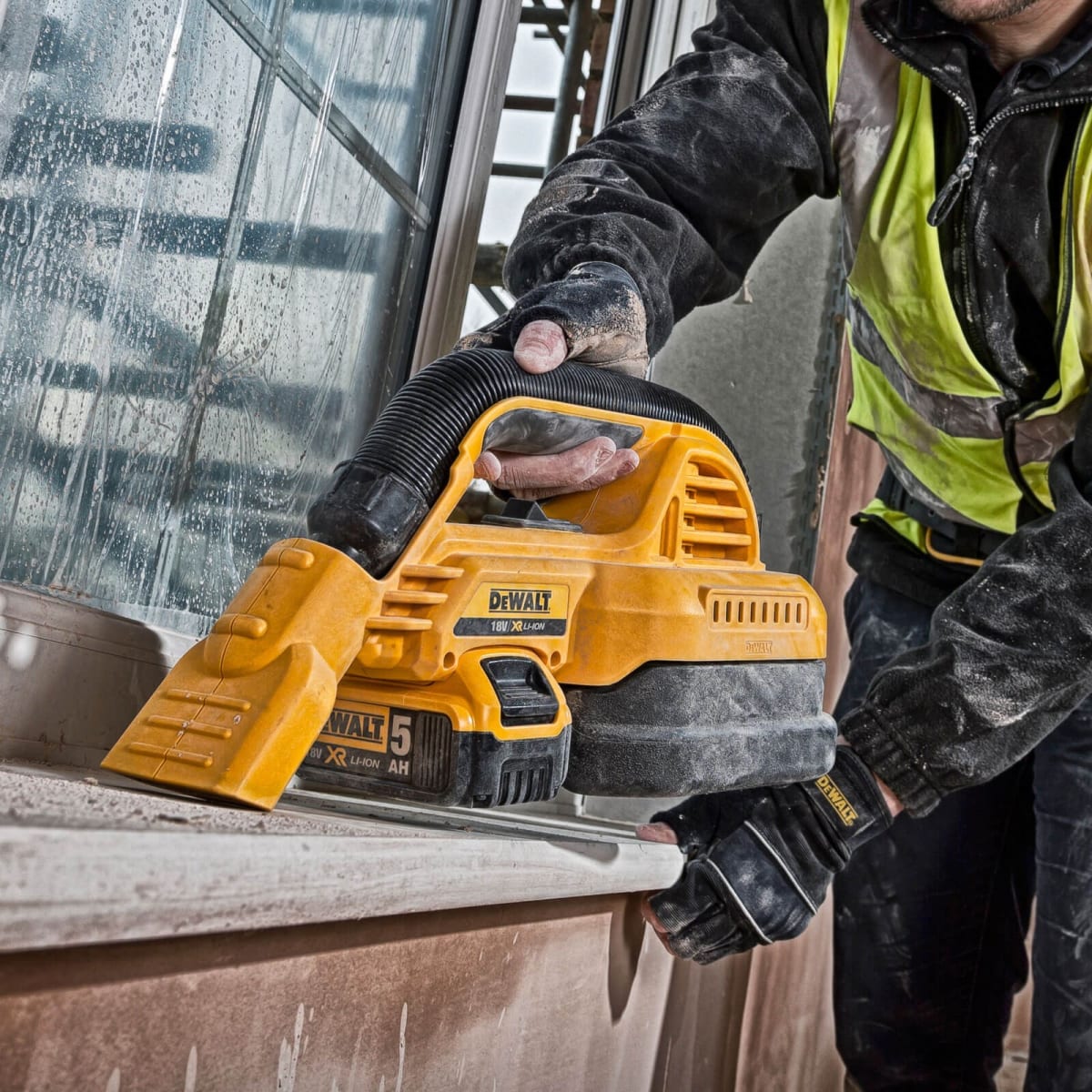 Aspiradora seco/húmedo DeWalt 20V 1.9L (Sin Batería) - DCV517B5
