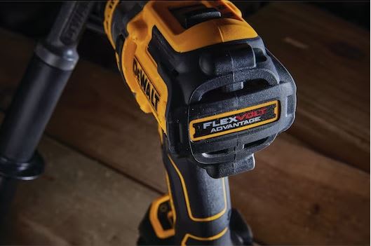 Taladro percutor Dewalt 20V FlexVolt Advantage (Sin Batería) - DCD999B7