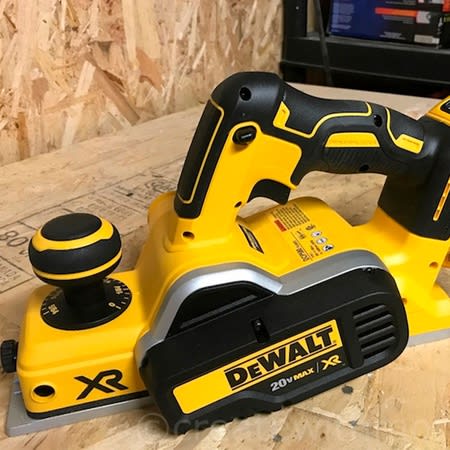 Cepillo inalámbrico DeWalt 20V MAX XR Brushless (Sin Batería) - DCP580B6
