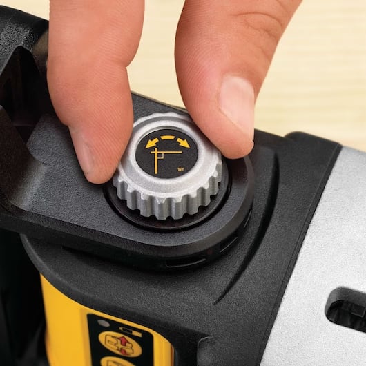Nivel Láser DeWalt 3 Líneas Luz Roja 30m - DW089K4
