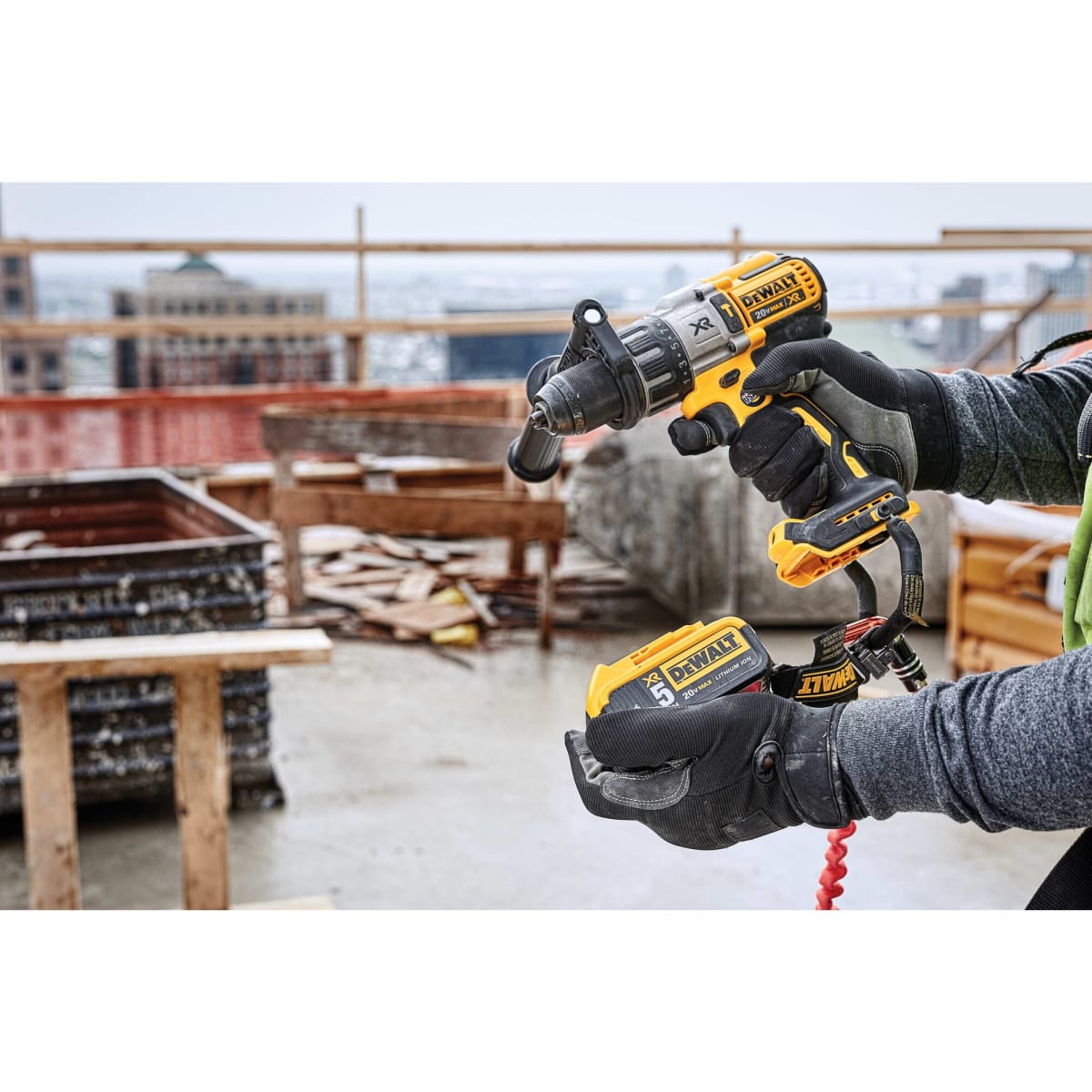 Taladro Percutor/Atornillador 1/2'' 20V Xr Inc 2 Bat y Carg Dewalt DCD996P2T-B25