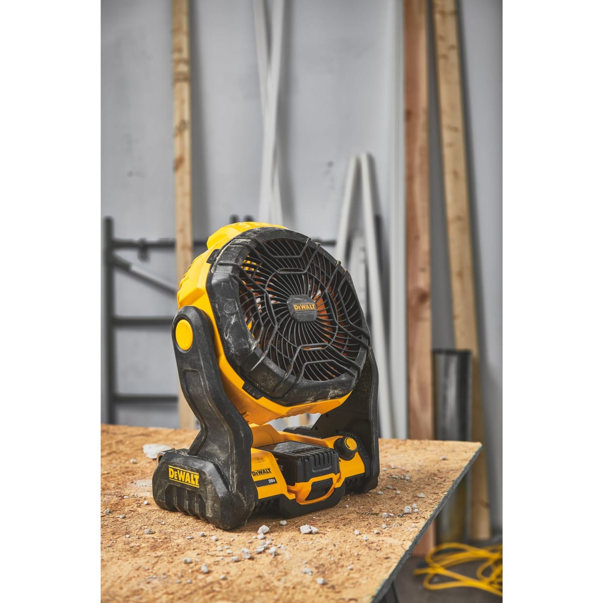Ventilador de obra inalámbrico Dewalt 20V (Sin Batería) - DCE512B2