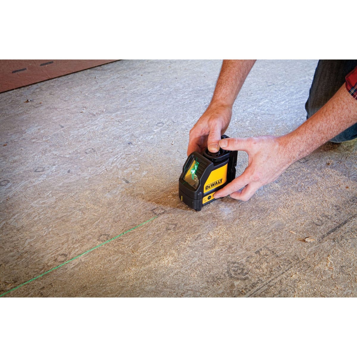 Nivel Láser DeWalt de Líneas Cruzadas Luz Verde 30m - DW088CG7