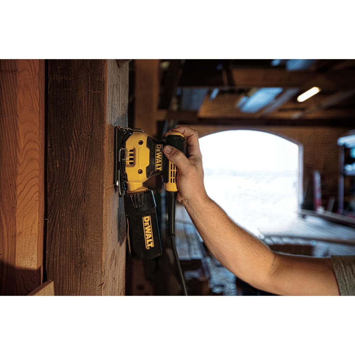 Lijadora de Palma DeWalt 1/4