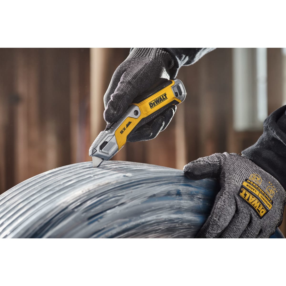 Cuchillo de Cuerpo Fijo y Hoja Retractil Dewalt DWHT109986
