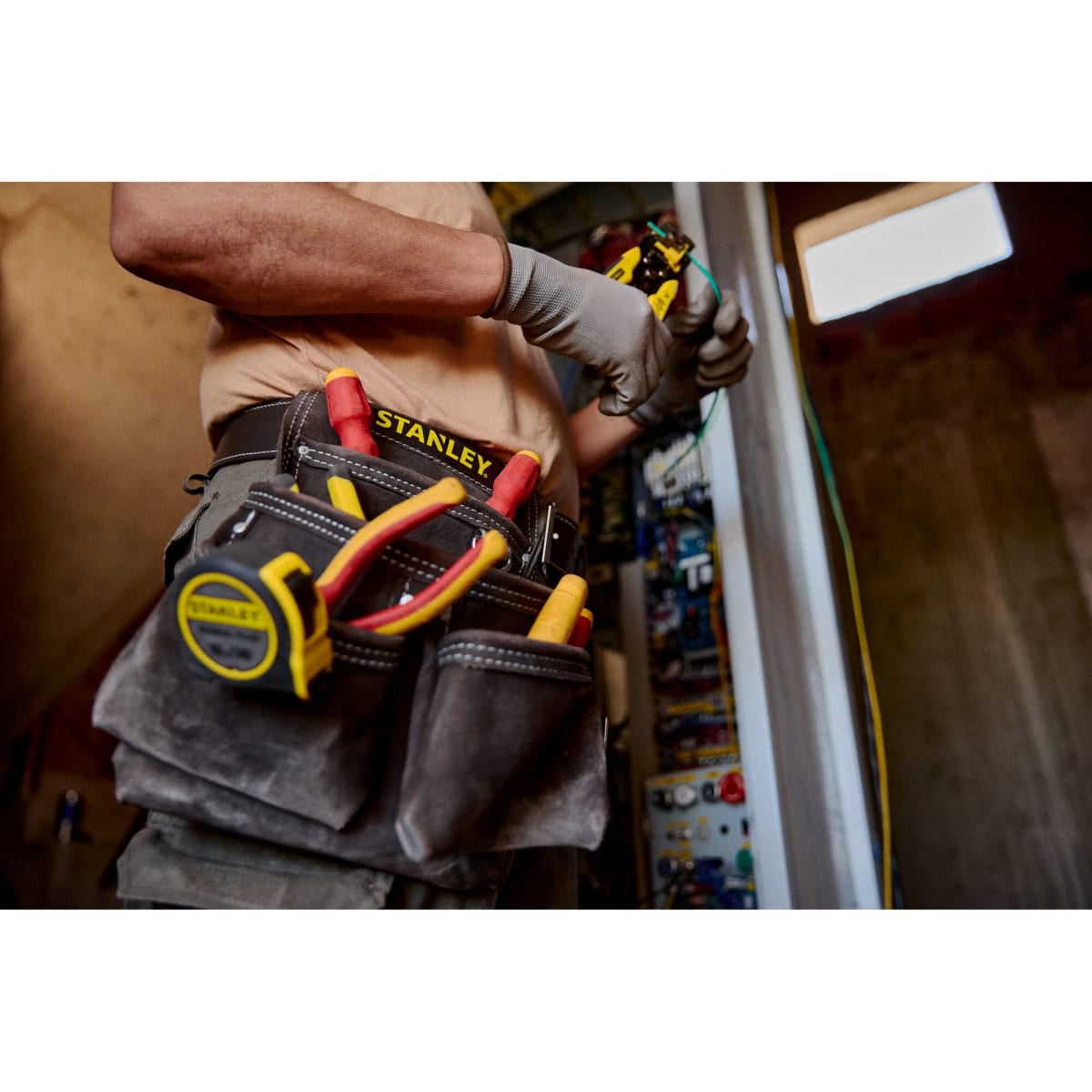 Bolsa con 2 Bolsillos para Clavos y Herramientas Stanley STST1-801164