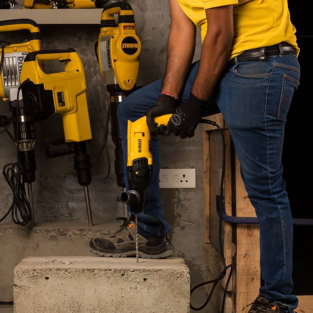 Rotomartillo SDS Plus 800w + Esmeril 4-1/2'' 750w Dewalt D25133K-K54