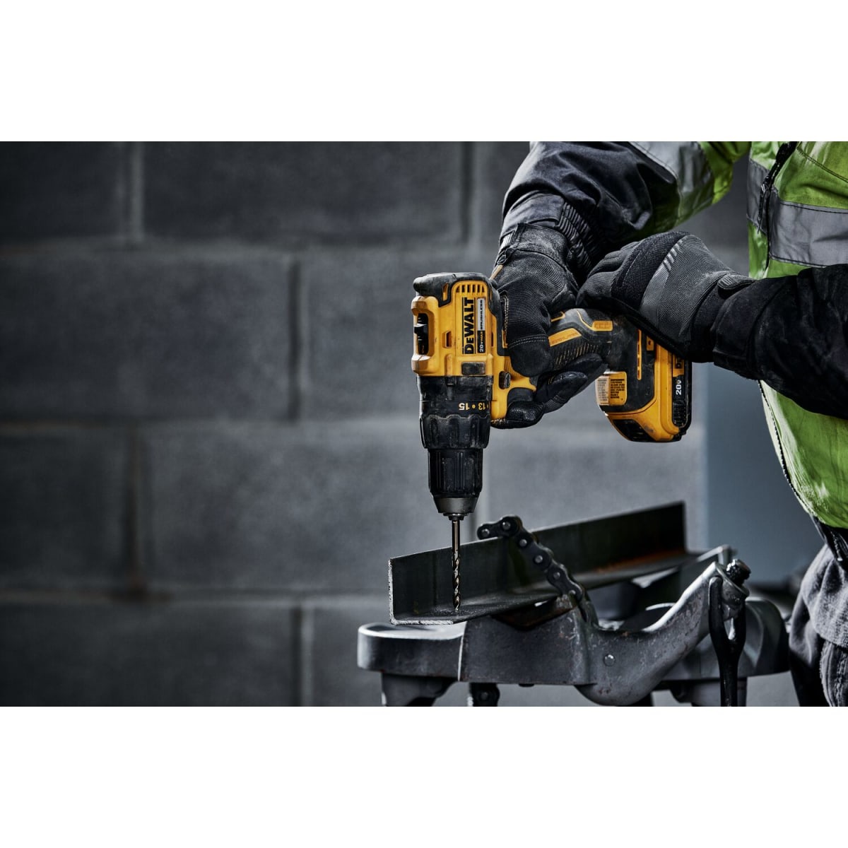 Kit Taladro DeWalt 20V XR Brushless + 2 Baterías DCD7771D2-B25