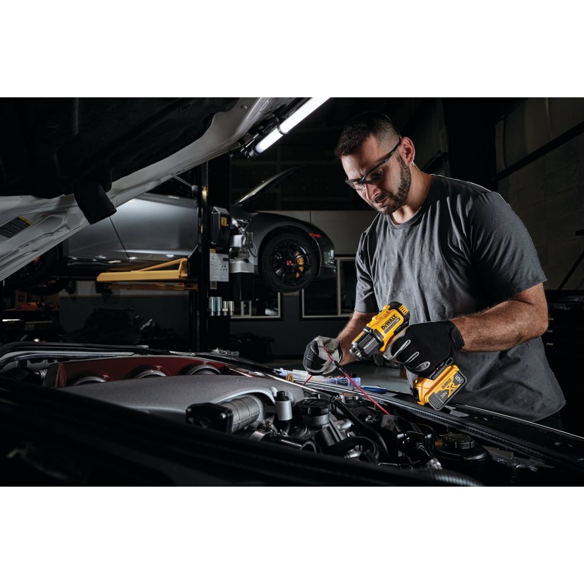 Pistola de calor Dewalt 20V inalámbrica (Sin Batería) - DCE530B6