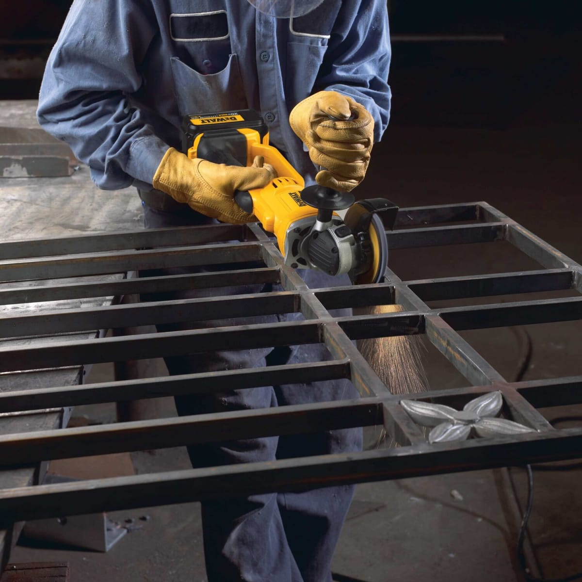 Esmeril Angular 4-1/2'' 20V Max Xr Dewalt DCG412B6