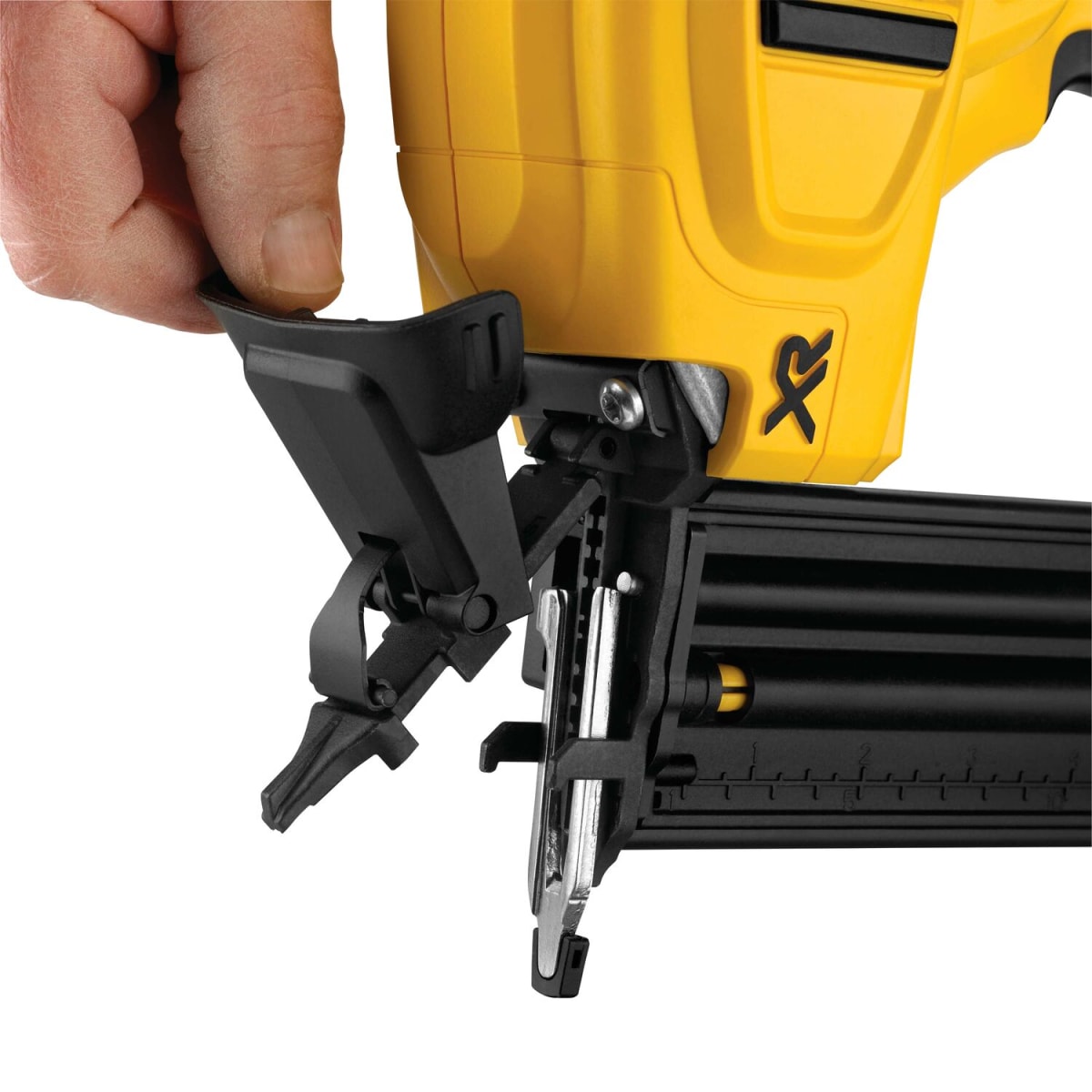 Clavadora DeWalt 5/8