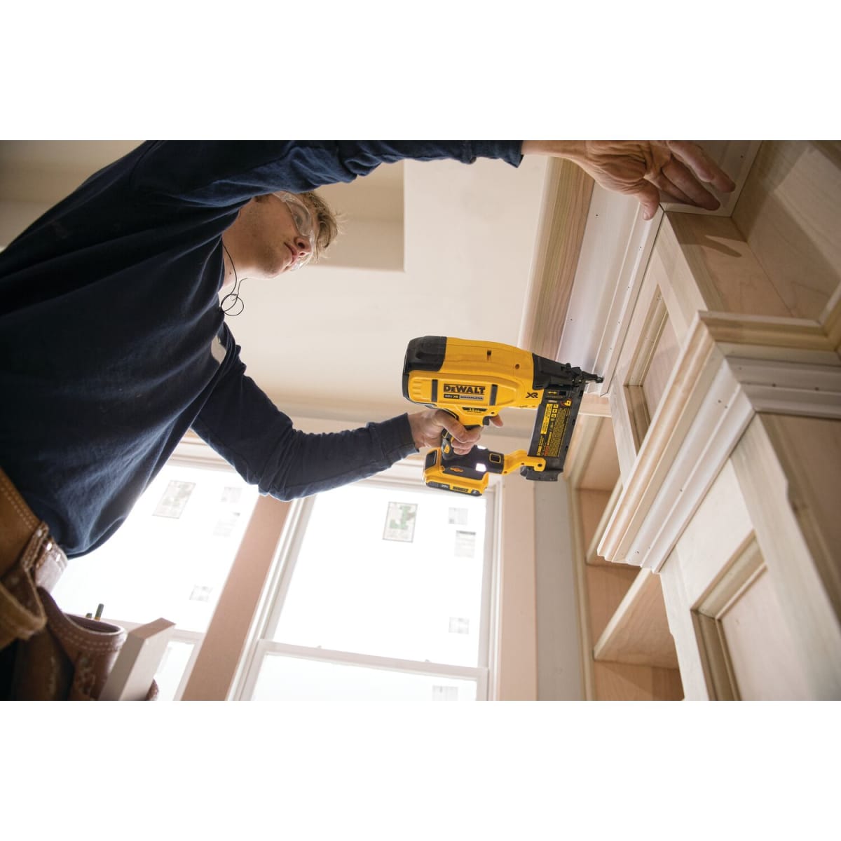 Clavadora DeWalt 5/8