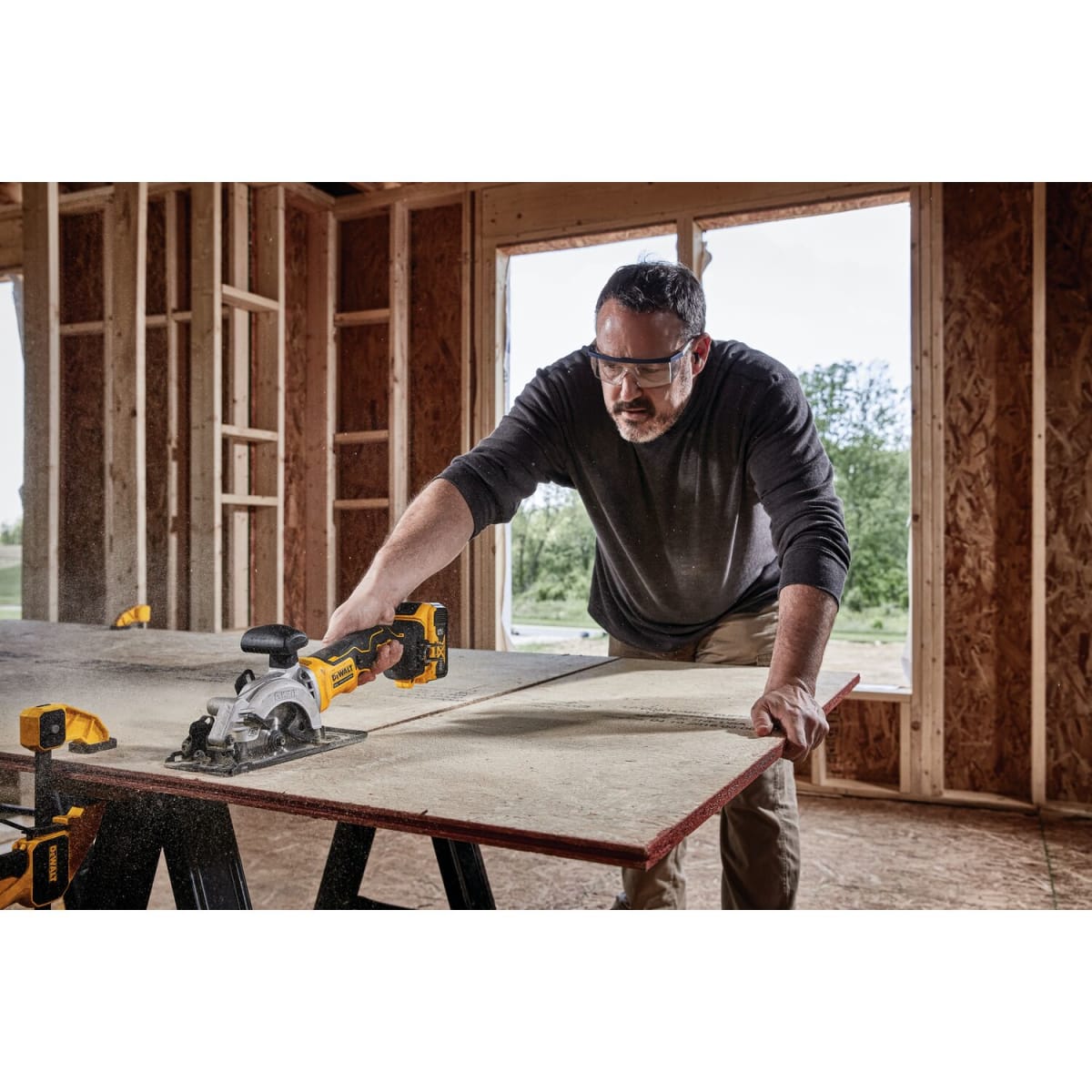 Sierra circular Dewalt 4-1/2