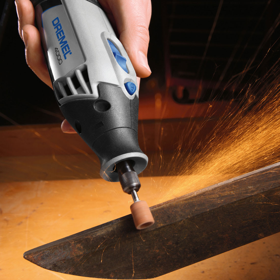 Minitorno Dremel 4000 + Kit 36 Accesorios + 3 Aditamentos F013.400.0NC4