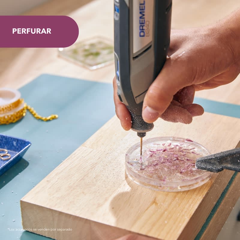 Minitorno 12V 35000 Rpm 1 Bat y Carg + 5 Accs Dremel 8240 F013.824.0LD7