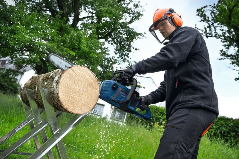 Motosierra Inalámbrica Bosch Professional 18V (40 cm) – GKE 18V-404