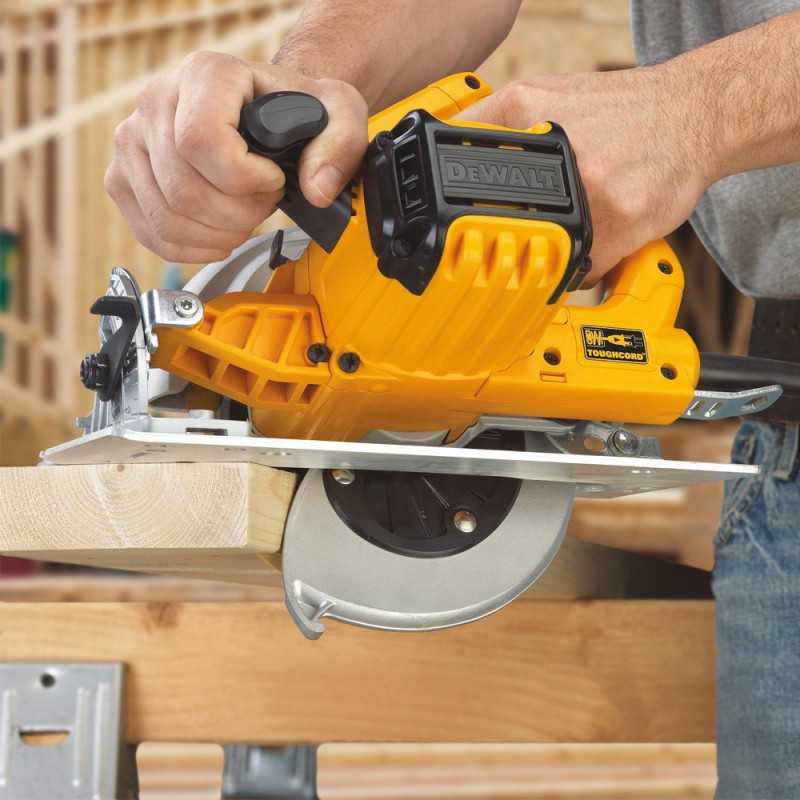Sierra Circular DeWalt 7-1/4