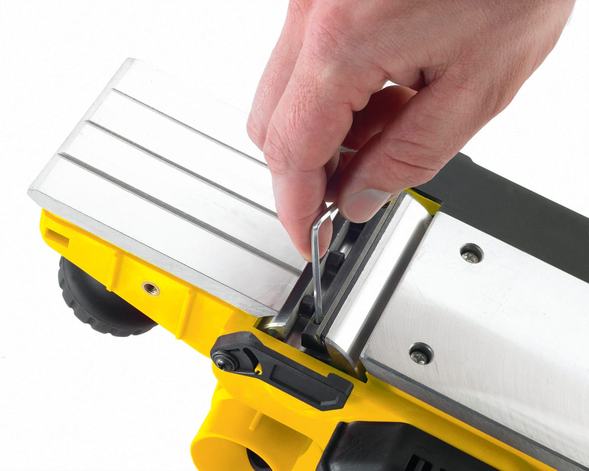 Cepillo De Madera 750W STANLEY STPP75023