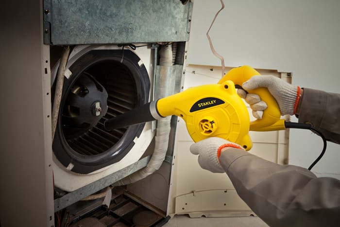 Sopladora / Aspiradora 600W STANLEY STPT600-B2C3