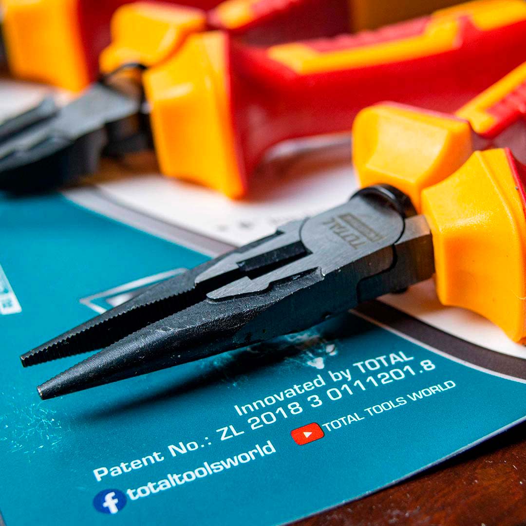 SET DE ALICATES 3 PIEZAS CR-V AISLADOS 1000V THT2K0302 TOTAL4