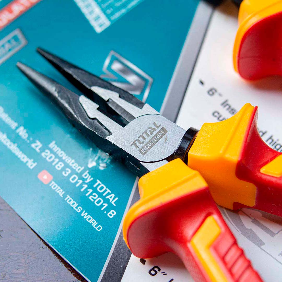 SET DE ALICATES 3 PIEZAS CR-V AISLADOS 1000V THT2K0302 TOTAL7