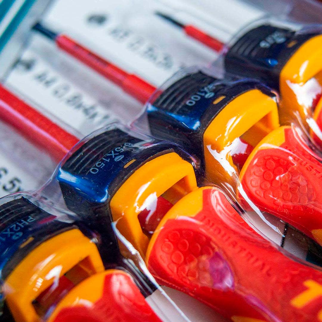 SET DE 6 DESTORNILLADORES AISLADOS 1000V THTIS566 TOTAL10