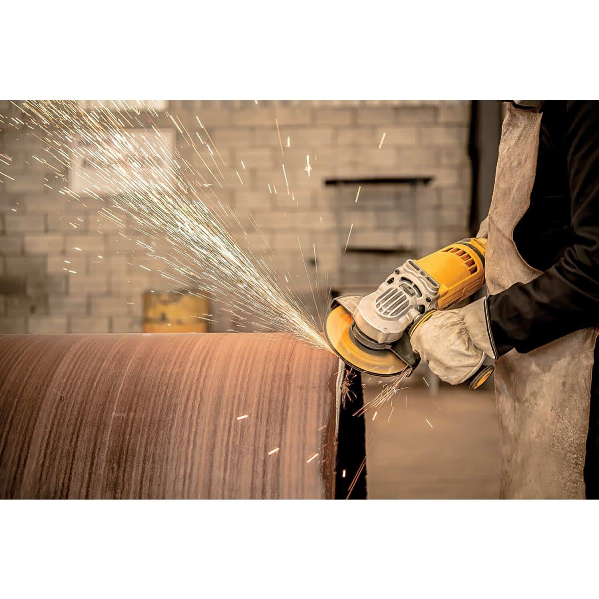 Esmeril Angular 7 2700W 8500RPM Hombre Muerto Dewalt DWE4577NB23