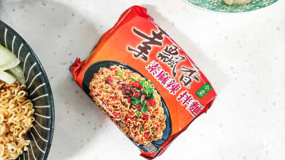 Caja Fideo Seco Picante Sichuan (Veggie) Wei Lih 85g x 302