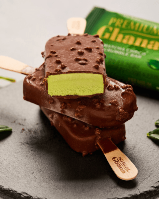 Caja Helado Paleta Ghana Matcha Premium Bañado Chocolate 80ml x 24