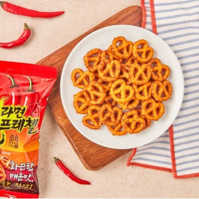 Caja Snack Pretzel Ramen Yeol Picante 50g x 20