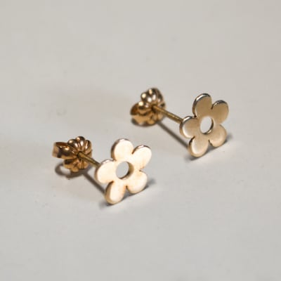 Aros 18k Flor 10mm Aros 18k Flor 10mm