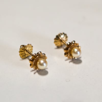 Aros 18k Chatón 6mm Perla Cultivada Aros 18k Chatón 6mm Perla Cultivada