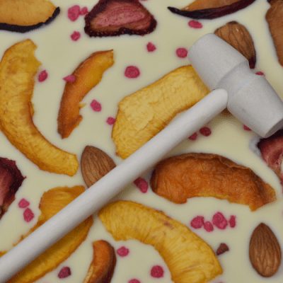 Crackalatte Blanco – Tableta de Chocolate Artesanal3