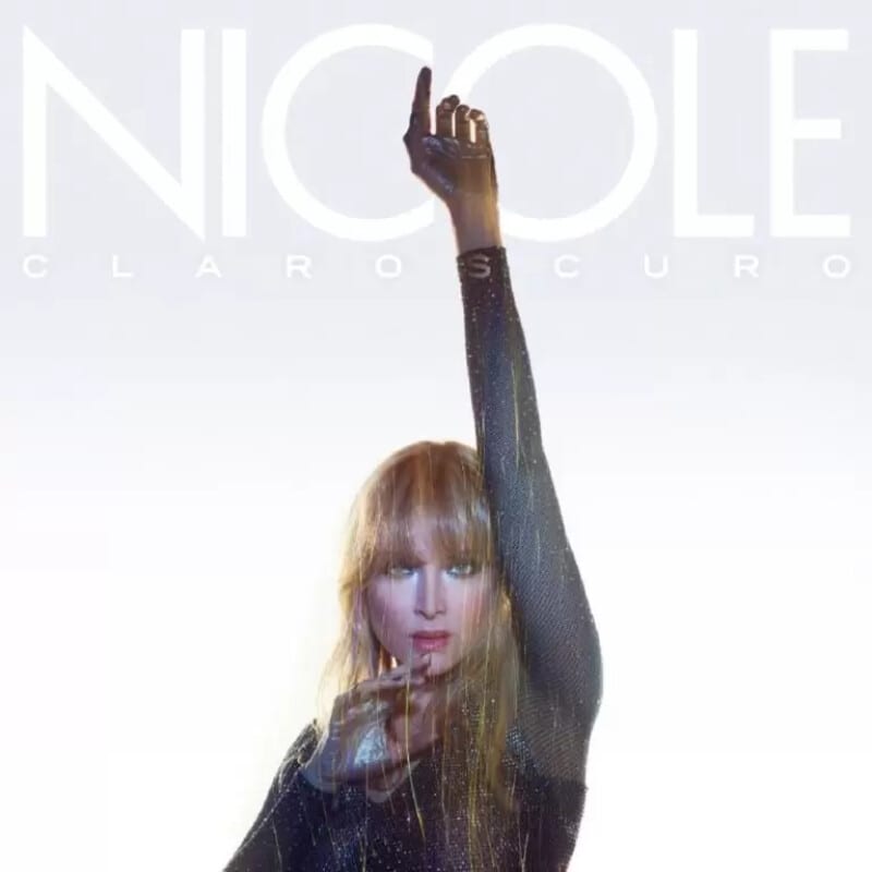 Nicole claroscuro Vinilo1