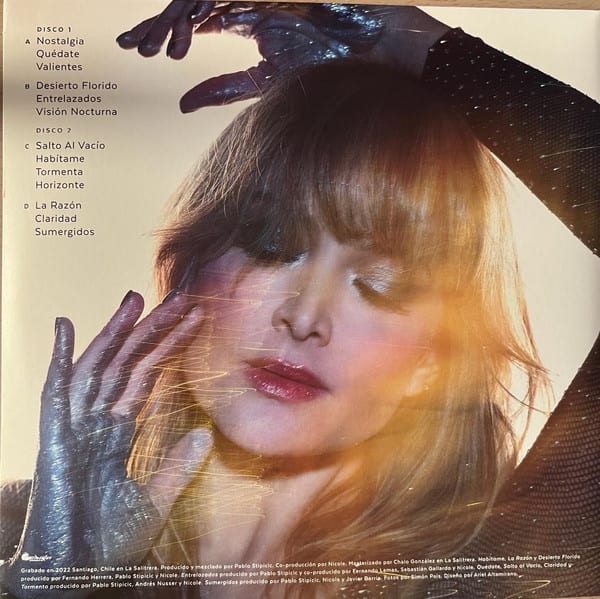 Nicole claroscuro Vinilo2