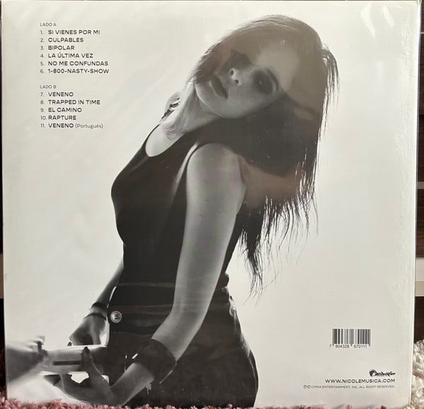 Nicole APT. Vinilo1