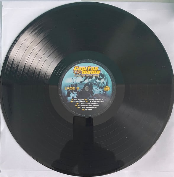 Capitán Memo El Regreso de Los Robots Vinilo4