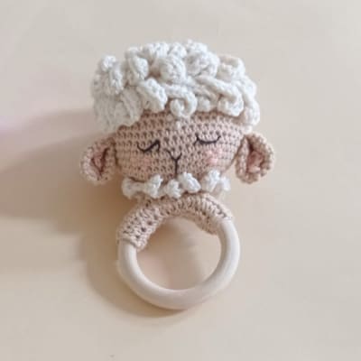 Sonajero Crochet Beige1