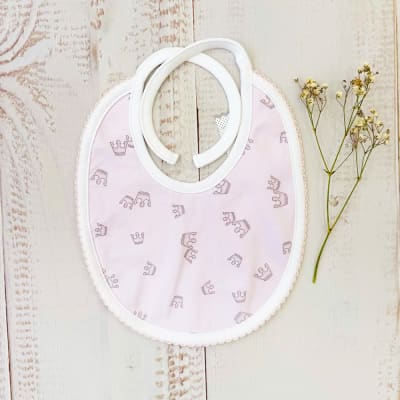 Babero Corona Rosado1