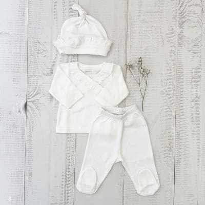 Ajuar  x 3 ( chaqueta  volado, pantalon , gorro) alg calado1