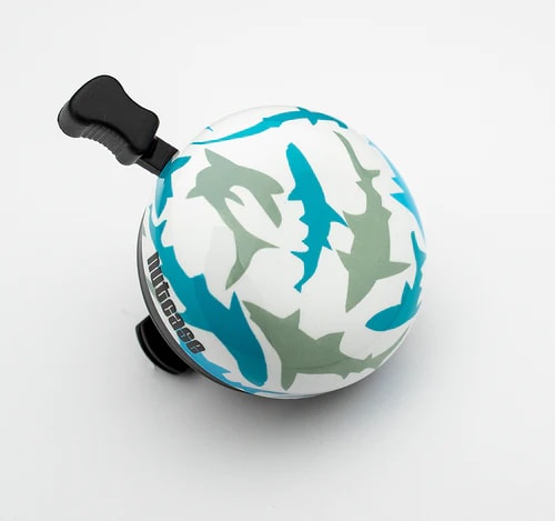 CAMPANILLA NUTCASE BABY SHARK – Timbre para bicicleta retro infantil1