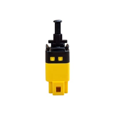 SWITCH FRENO 4 PINES PARA MODELOS CHERY1