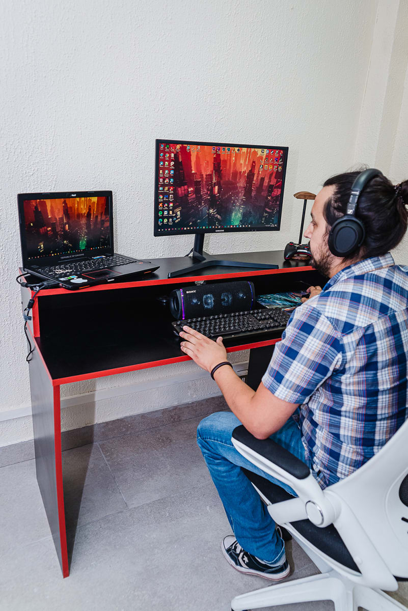Escritorio GAMER Goku4