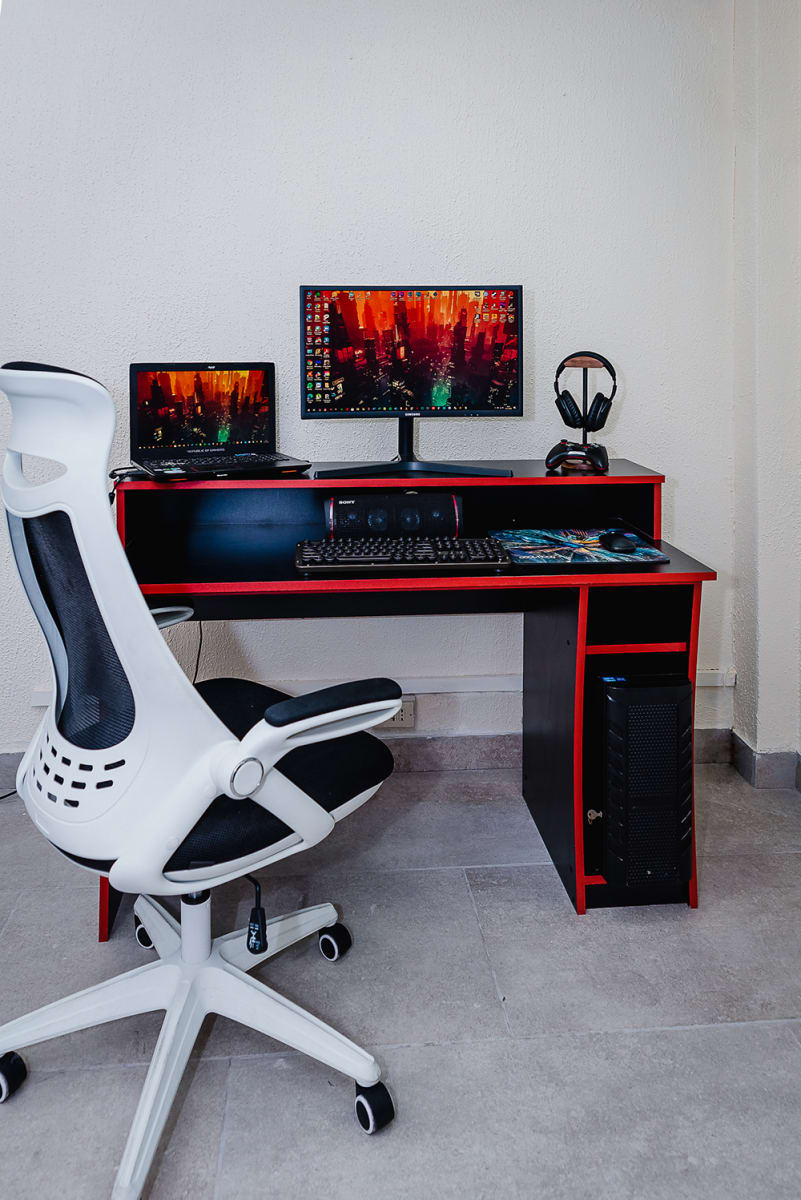 Escritorio GAMER Goku3