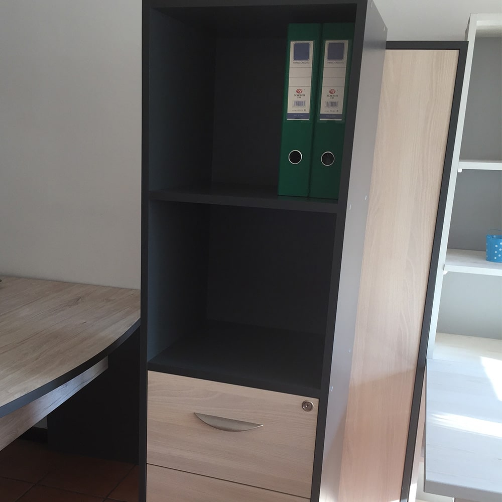 Gabinete alto con 3 cajones4