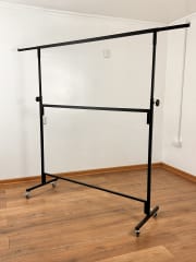 PERCHERO DESMONTABLE  DOBLE BARRA EXTENSIBLE NEGRO