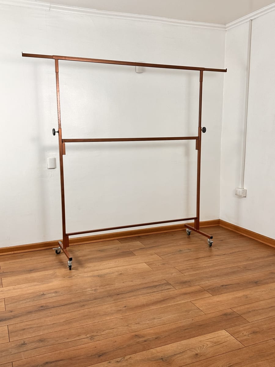 PERCHERO DESMONTABLE DOBLE  BARA EXTENSIBLE COBRE1